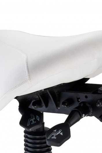 Saddle up! Luxe Aluminium